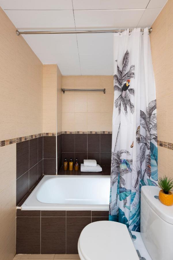 Unika Homes Malaga Beach & City ภายนอก รูปภาพ